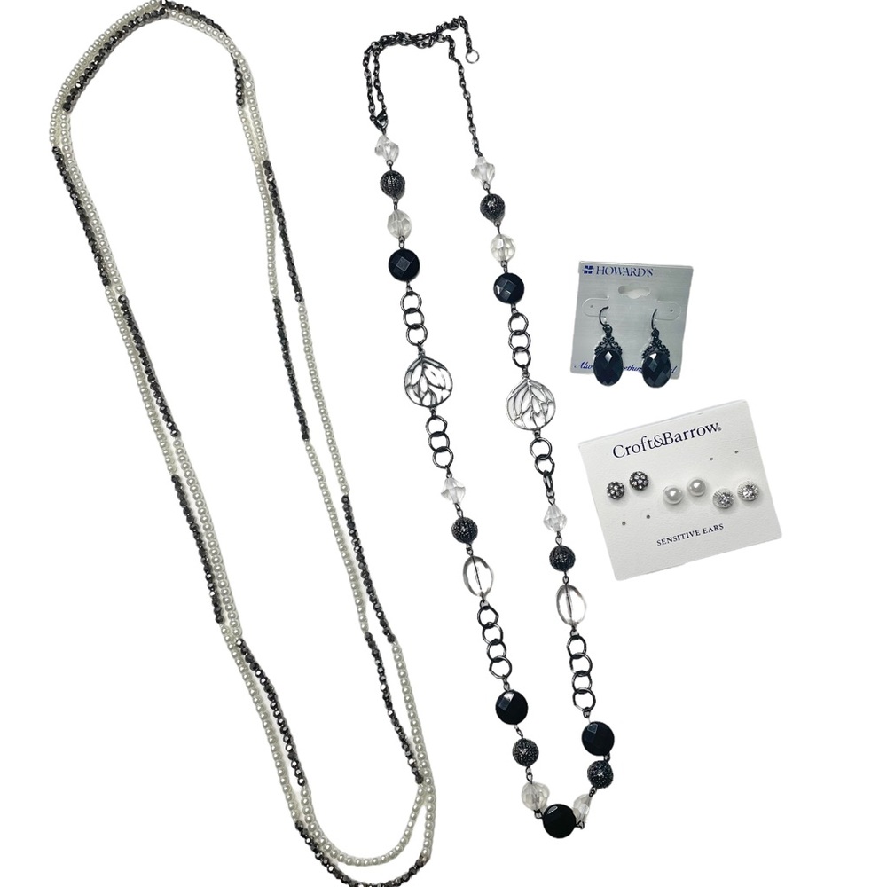 Silver & Black Beaded Necklace and Earrings Bundle Women’s